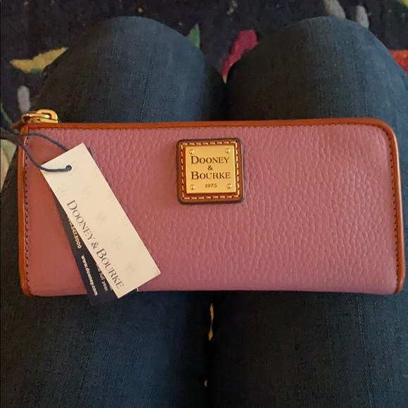 Dooney & Bourke Handbags - NWT Dooney & Bourke Wallet